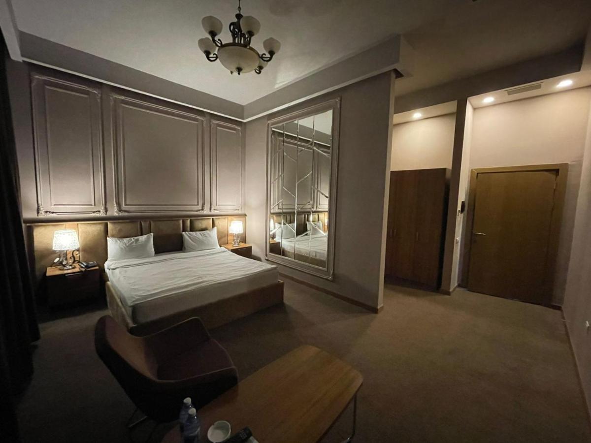 Paradise Hotel Baku